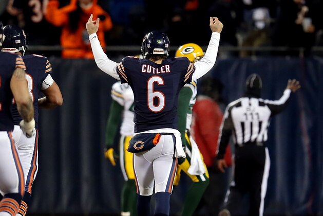 CHICAGO, IL - DECEMBER 29: Quarterback Jay Cutler
