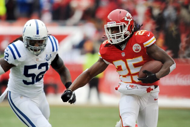 Dec 22, 2013; Kansas City, MO, USA; Kansas City Chiefs running back Jamaal Charles (25) runs the ball as Indianapolis Colts inside linebacker Kelvin Sheppard (52) attempts the tackle during the first half at Arrowhead Stadium. Mandatory Credit: Denny Medley-USA TODAY Sports Dec 22, 2013; Kansas City, MO, USA; Kansas City Chiefs running back Jamaal Charles (25) runs the ball as Indianapolis Colts inside linebacker Kelvin Sheppard (52) attempts the tackle during the first half at Arrowhead Stadium. Mandatory Credit: Denny Medley-USA TODAY Sports