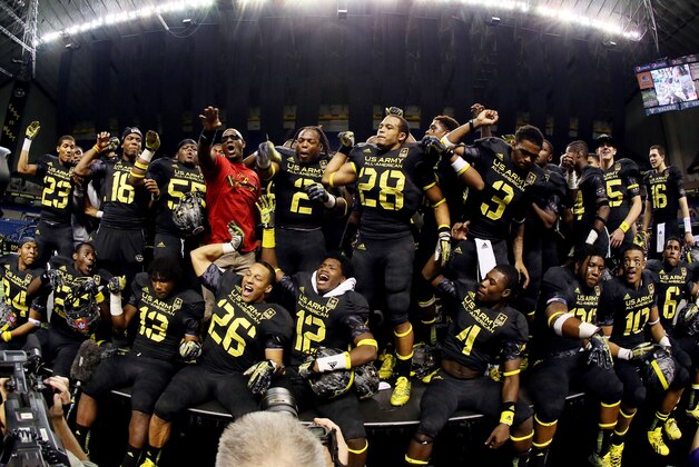 Jan 5, 2013; San Antonio, TX, USA; Army All-American Bowl East Team celebrates its 15-8 victory over the West during U.S. Army All-American Bowl high school football game at the Alamodome. Mandatory Credit: Soobum Im-USA TODAY Sports Jan 5, 2013; San Antonio, TX, USA; Army All-American Bowl East Team celebrates its 15-8 victory over the West during U.S. Army All-American Bowl high school football game at the Alamodome. Mandatory Credit: Soobum Im-USA TODAY Sports