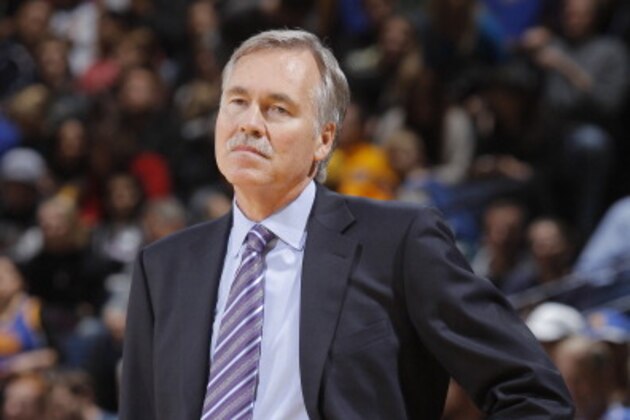 OAKLAND, CA - DECEMBER 21: Head Coach Mike D'Antoni of the Los Angeles Lakers during a game against the Los Angeles Lakers on December 21, 2013 at Oracle Arena in Oakland, California. NOTE TO USER: User expressly acknowledges and agrees that, by downloading and or using this photograph, user is consenting to the terms and conditions of Getty Images License Agreement. Mandatory Copyright Notice: Copyright 2013 NBAE (Photo by Rocky Widner/NBAE via Getty Images)