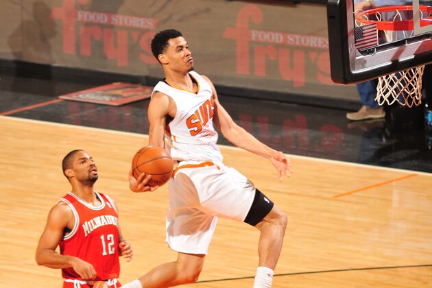 PHOENIX, AZ - JANUARY 4: Gerald Green #14 of the Phoenix Suns dunks against the Milwaukee Bucks on January 4, 2014 at U.S. Airways Center in Phoenix, Arizona. NOTE TO USER: User expressly acknowledges and agrees that, by downloading and or using this photograph, user is consenting to the terms and conditions of the Getty Images License Agreement. Mandatory Copyright Notice: Copyright 2014 NBAE (Photo by Barry Gossage/NBAE via Getty Images)