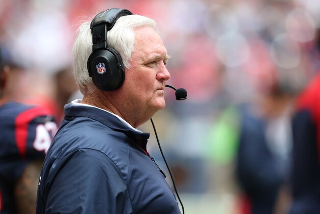 Dec 1, 2013; Houston, TX, USA; Houston Texans defensive coordinator Wade Phillips on the sidelines against the New England Patriots at Reliant Stadium. The Patriots beat the Texans 34-31. Mandatory Credit: Matthew Emmons-USA TODAY Sports