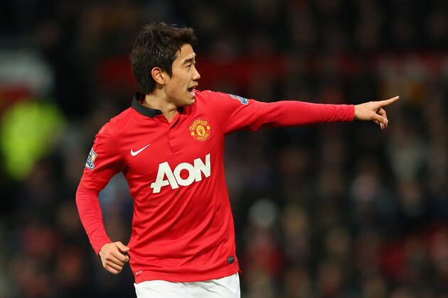 MANCHESTER, ENGLAND - JANUARY 05:  Shinji Kagawa of Manchester United gestures during the FA Cup with Budweiser Third round match between Manchester United and Swansea City at Old Trafford on January 5, 2014 in Manchester, England.  (Photo by Alex Livesey/Getty Images)