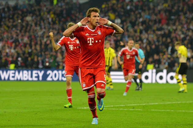 LONDON, ENGLAND - MAY 25: Mario Mandzukic of Bayern Muenchen celebrates as he scores their first goal during the UEFA Champions League final match between Borussia Dortmund and FC Bayern Muenchen at Wembley Stadium on May 25, 2013 in London, United Kingdom. (Photo by Shaun Botterill/Getty Images) LONDON, ENGLAND - MAY 25: Mario Mandzukic of Bayern Muenchen celebrates as he scores their first goal during the UEFA Champions League final match between Borussia Dortmund and FC Bayern Muenchen at Wembley Stadium on May 25, 2013 in London, United Kingdom. (Photo by Shaun Botterill/Getty Images)
