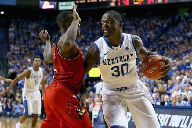 LEXINGTON, KY - DECEMBER 28: Julius Randle #30 of the Kentucky Wildcats dribbles the ball during 73-66 win over the Louisville Cardinals at Rupp Arena on December 28, 2013 in Lexington, Kentucky.  (Photo by Andy Lyons/Getty Images)