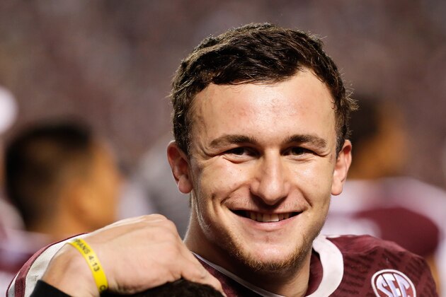 COLLEGE STATION, TX - NOVEMBER 09:  Johnny Manziel #2 of the Texas A&M Aggies waits near the bench late in the fourth quarter during the game against the Mississippi State Bulldogs at Kyle Field on November 9, 2013 in College Station, Texas.  (Photo by Scott Halleran/Getty Images)
