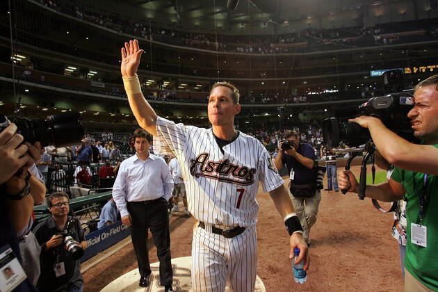 HOUSTON - JUNE 28:  Second baseman Craig Biggio #7 of the Houston Astros reacts after getting his 3,000th career hit against the Colorado Rockies in the 7th inning on June 28, 2007 at Minute Maid Park in Houston, Texas.  (Photo by Ronald Martinez/Getty Images)