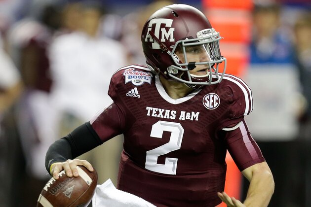 ATLANTA, GA - DECEMBER 31:  Quarterback Johnny Manziel #2 of the Texas A&M Aggies rolls out and looks downfield to pass during the the Chick-fil-A Bowl game against the Duke Blue Devils at the Georgia Dome on December 31, 2013 in Atlanta, Georgia.  (Photo by Mike Zarrilli/Getty Images)