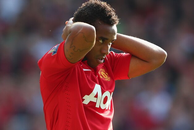 MANCHESTER, ENGLAND - SEPTEMBER 28:  Anderson of Manchester United looks on during the Barclays Premier League match between Manchester United and West Bromwich Albion at Old Trafford on September 28, 2013 in Manchester, England.  (Photo by Alex Livesey/Getty Images)
