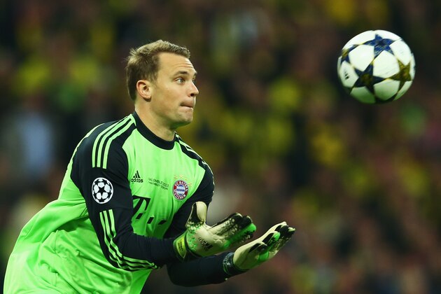 LONDON, ENGLAND - MAY 25:  Manuel Neuer of Bayern Muenchen catches the ball during the UEFA Champions League final match between Borussia Dortmund and FC Bayern Muenchen at Wembley Stadium on May 25, 2013 in London, United Kingdom.  (Photo by Alex Grimm/Getty Images)