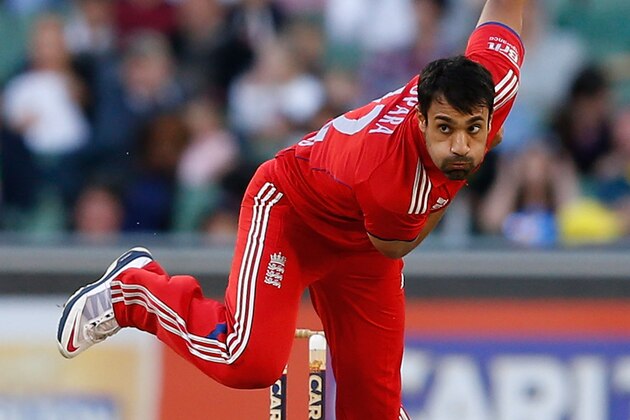 MELBOURNE, AUSTRALIA - JANUARY 12:  Ravi Bopara of England bowls during game one of the one day international series between Australia and England at Melbourne Cricket Ground on January 12, 2014 in Melbourne, Australia.  (Photo by Darrian Traynor/Getty Images)
