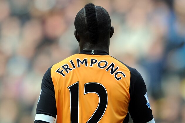 NEWCASTLE UPON TYNE, ENGLAND - APRIL 07: Emmanuel Frimpong of Fulham looks on during the Barclays Premier League match between Newcastle United and Fulham at St James' Park on April 7, 2013 in Newcastle upon Tyne, England.  (Photo by Chris Brunskill/Getty Images)