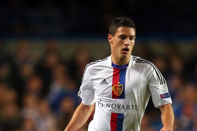 LONDON, ENGLAND - SEPTEMBER 18:  Fabian Schar of FC Basel in action during the UEFA Champions League Group E Match between Chelsea and FC Basel at Stamford Bridge on September 18, 2013 in London, England at Stamford Bridge on September 18, 2013 in London, England.  (Photo by Clive Rose/Getty Images)