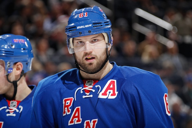 NEW YORK, NY - DECEMBER 18: Rick Nash #61 of the New York Rangers looks on during the game against the Pittsburgh Penguins at Madison Square Garden on December 18, 2013 in New York City. The Pittsburgh Penguins won 4-3. (Photo by Scott Levy/NHLI via Getty Images) NEW YORK, NY - DECEMBER 18: Rick Nash #61 of the New York Rangers looks on during the game against the Pittsburgh Penguins at Madison Square Garden on December 18, 2013 in New York City. The Pittsburgh Penguins won 4-3. (Photo by Scott Levy/NHLI via Getty Images)