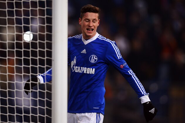 GELSENKIRCHEN, GERMANY - MARCH 12:  Julian Draxler of Schalke looks dejected during the UEFA Champions League round of 16 second leg match between FC Schalke 04 and Galatasaray AS at Veltins-Arena on March 12, 2013 in Gelsenkirchen, Germany.  (Photo by Lars Baron/Getty Images)