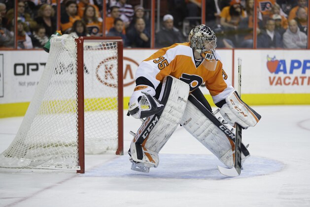 Philadelphia Flyers' Steve Mason in action during an NHL hockey game against the Montreal Canadiens, Wednesday, Jan. 8, 2014, in Philadelphia. (AP Photo/Matt Slocum)