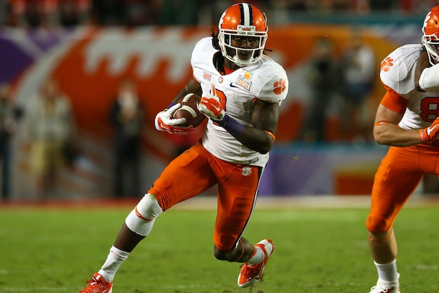 MIAMI GARDENS, FL - JANUARY 03: Sammy Watkins #2 of the Clemson Tigers runs with the ball in the first half against the Ohio State Buckeyes during the Discover Orange Bowl at Sun Life Stadium on January 3, 2014 in Miami Gardens, Florida.  (Photo by Streeter Lecka/Getty Images)