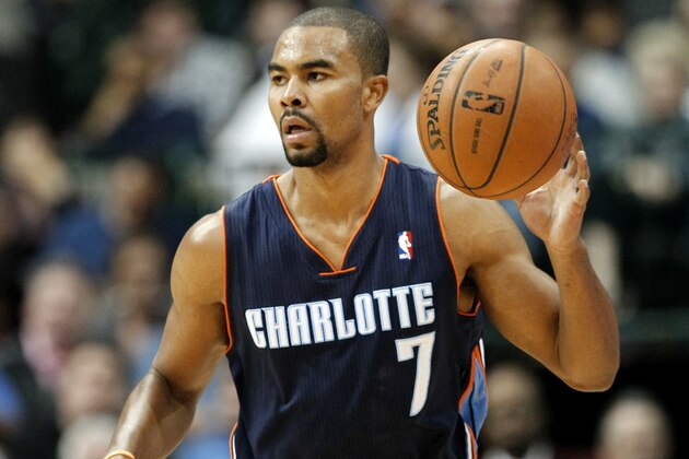 Charlotte Bobcats point guard Ramon Sessions (7) handles the ball during an NBA basketball game against the Dallas Mavericks, Tuesday, Dec. 3, 2013, in Dallas. The Mavericks won 89-82. (AP Photo/Tony Gutierrez)
