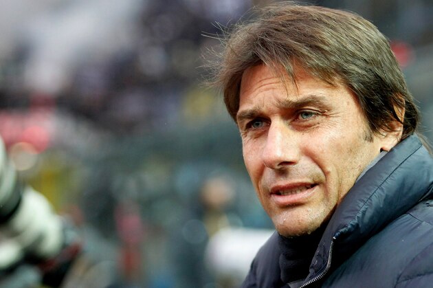BERGAMO, ITALY - DECEMBER 22 Antonio Conte head coach of Juventus  during the Serie A match between Atalanta BC and Juventus at Stadio Atleti Azzurri d'Italia on December 22, 2013 in Bergamo, Italy.  (Photo by Maurizio Lagana/Getty Images)