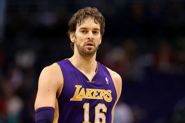 PHOENIX, AZ - JANUARY 15: Pau Gasol #16 of the Los Angeles Lakers during the NBA game against the Phoenix Suns at US Airways Center on January 15, 2014 in Phoenix, Arizona. The Suns defeated the Lakers 121-114. NOTE TO USER: User expressly acknowledges and agrees that, by downloading and or using this photograph, User is consenting to the terms and conditions of the Getty Images License Agreement. (Photo by Christian Petersen/Getty Images) PHOENIX, AZ - JANUARY 15: Pau Gasol #16 of the Los Angeles Lakers during the NBA game against the Phoenix Suns at US Airways Center on January 15, 2014 in Phoenix, Arizona. The Suns defeated the Lakers 121-114. NOTE TO USER: User expressly acknowledges and agrees that, by downloading and or using this photograph, User is consenting to the terms and conditions of the Getty Images License Agreement. (Photo by Christian Petersen/Getty Images)