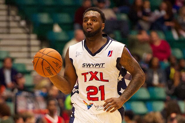FRISCO, TX - JANUARY 18:  P.J. Hairston #21 of the Texas Legends brings the ball up court during the game against the Austin Toros on January 18, 2014 at Dr. Pepper Arena in Frisco, Texas. NOTE TO USER: User expressly acknowledges and agrees that, by downloading and or using this photograph, user is consenting to the terms and conditions of Getty Images License Agreement. Mandatory Copyright Notice: Copyright 2014 NBAE (Photo by Sergio Hentschel/NBAE via Getty Images)