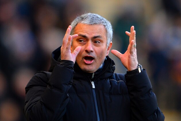 HULL, ENGLAND - JANUARY 11:  Jose Mourinho manager of Chelsea gestures during the Barclays Premier League match between Hull City and Chelsea at KC Stadium on January 11, 2014 in Hull, England.  (Photo by Michael Regan/Getty Images)