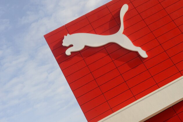 ARCHIV: Das Gebaeude der PumaVision Headquarters mit dem Logo der Puma AG in Herzogenaurach (Foto vom 17.02.10). Die Puma AG veroeffentlicht am Donnerstag (26.07.12) in Herzogenaurach das Ergebnis fuer das 2. Quartal 2012. (zu dapd-Text) Foto: Norbert Millauer/dapd