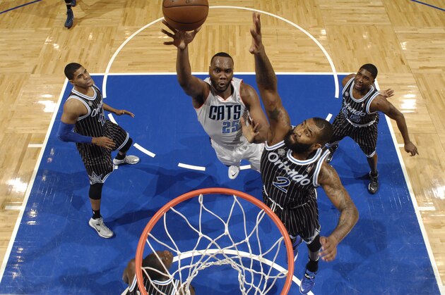ORLANDO, FL - JANUARY 17: Al Jefferson #25 of the Charlotte Bobcats shoots against the Orlando Magic on January 17, 2014 at Amway Center in Orlando, Florida. NOTE TO USER: User expressly acknowledges and agrees that, by downloading and or using this photograph, User is consenting to the terms and conditions of the Getty Images License Agreement. Mandatory Copyright Notice: Copyright 2014 NBAE  (Photo by Fernando Medina/NBAE via Getty Images)
