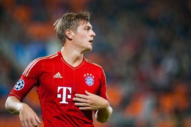 MINSK, BELARUS - OCTOBER 02:  Toni Kroos of FC Bayern Muenchen in action during the UEFA Champions League group stage match between FC Bayern Muenchen and FC BATE Borisov at the Dinamo Stadium on October 2, 2012 in Minsk, Belarus. (Photo by Maksim Malinouski/EuroFootball/Getty Images)