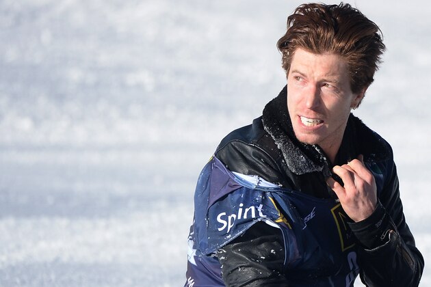 MAMMOTH, CA - JANUARY 16:  Shaun White reacts after a fall during the Men's Snowboarding Slopestyle Final U.S. Olympic Qualification #3 at the 2014 Sprint U.S. Snowboarding Grand Prix at Mammoth Mountain Resort on January 16, 2014 in Mammoth, California.  (Photo by Harry How/Getty Images)