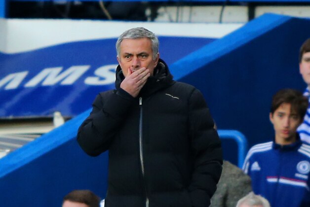 LONDON, ENGLAND - JANUARY 26:  Jose Mourinho manager of Chelsea looks on during the FA Cup Fourth Round between Chelsea and Stoke City at Stamford Bridge on January 26, 2014 in London, England.  (Photo by Ian Walton/Getty Images)