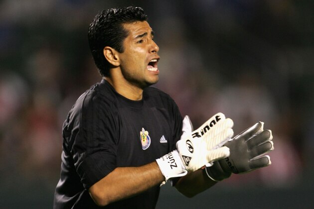 CARSON, CA - JUNE 1:  Goal keeper Martin Zuniga #1 of Chivas USA shouts instructions to teammates during action against the Kansas City Wizards June 1, 2005 at the Home Depot Center in Carson, California. The game ended in a 1-1 draw. (Photo by Stephen Dunn/Getty Images)