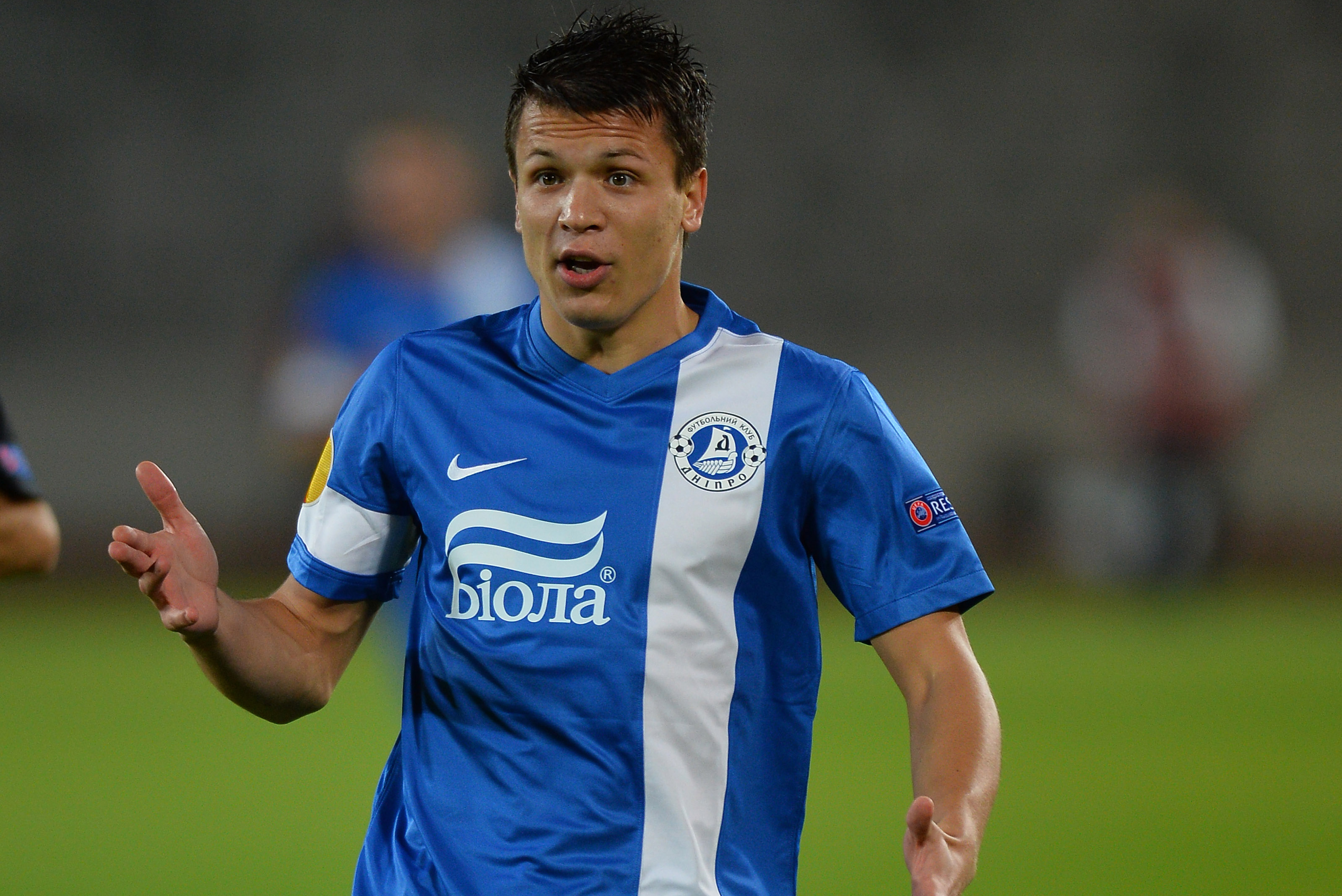 CLUJ-NAPOCA, ROMANIA - SEPTEMBER 19:  Yevhen Konoplyanka of FC Dnipro Dnipropetrovsk in action during the UEFA Europa League group stage match between CS Pandurii Targu Jiu and FC Dnipro Dnipropetrovsk held on September 19, 2013 at the Cluj Arena in Cluj-Napoca, Romania. (Photo by Daniel Mihailescu/EuroFootball/Getty Images)