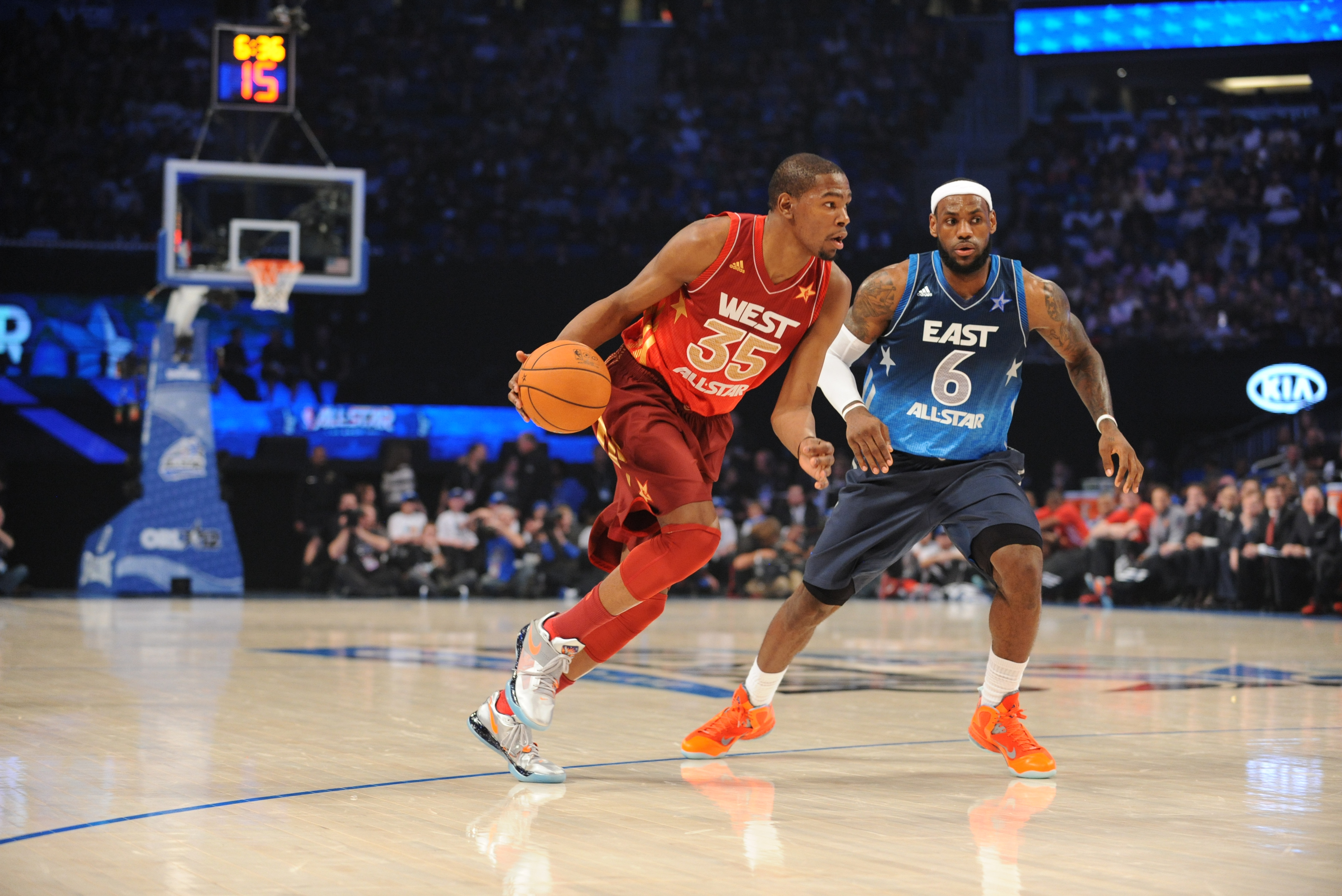 ORLANDO, FL - FEBRUARY 26: Kevin Durant #35 of the Western Conference All-Stars drives against LeBron James #6 of the Eastern Conference All-Stars during the 2012 NBA All-Star Game on February 26, 2012 at the Amway Center in Orlando, Florida. NOTE TO USER: User expressly acknowledges and agrees that, by downloading and/or using this photograph, user is consenting to the terms and conditions of the Getty Images License Agreement.  Mandatory Copyright Notice: Copyright 2012 NBAE (Photo by Garrett Ellwood/NBAE via Getty Images)