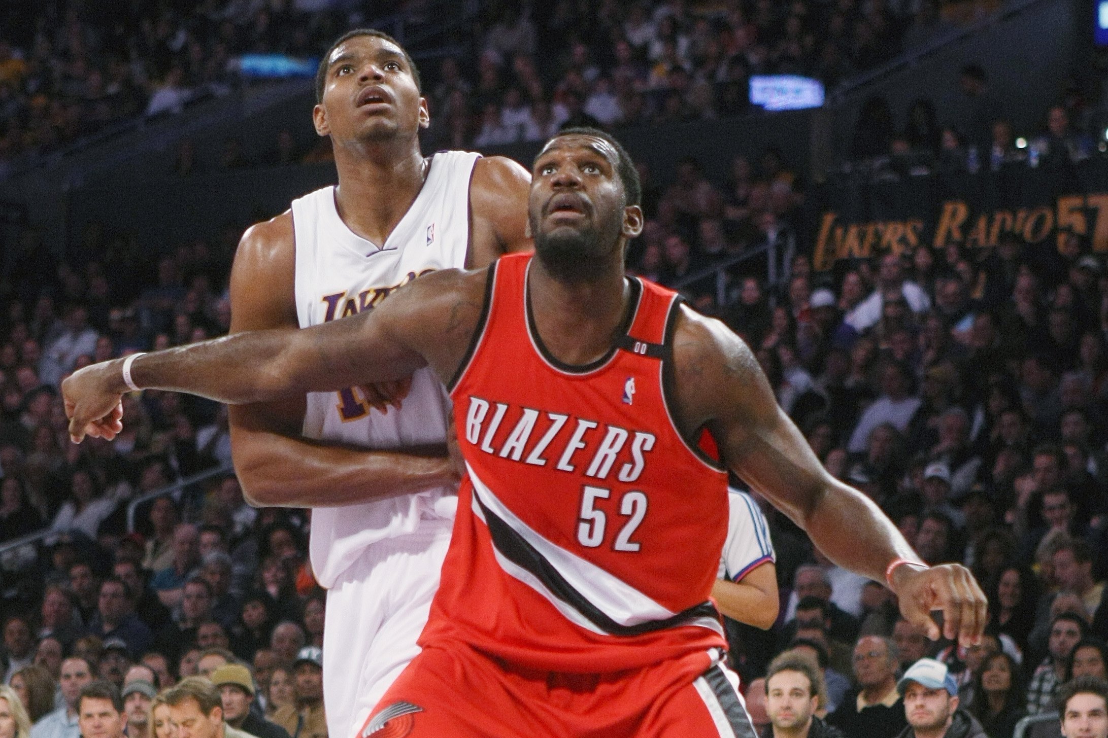LOS ANGELES - JANUARY 4:  Greg Oden #52 of the Portland Trail Blazers blocks out against Andrew Bynum #17 of the Los Angeles Lakers on January 4, 2009 at Staples Center in Los Angeles, California.    NOTE TO USER: User expressly acknowledges and agrees that, by downloading and/or using this Photograph, user is consenting to the terms and conditions of the Getty Images License Agreement. (Photo by Stephen Dunn/Getty Images)