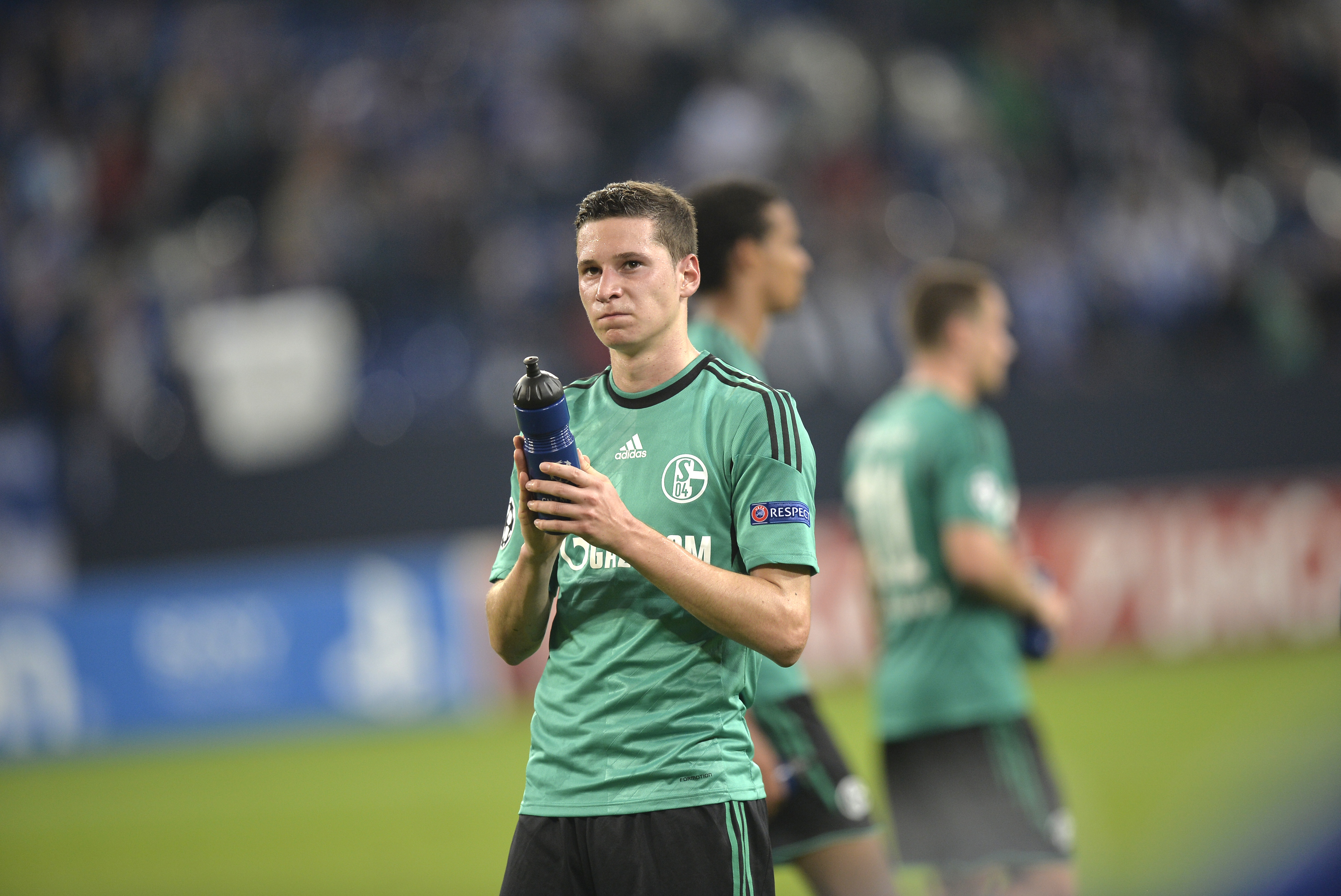 Schalke's Julian Draxler after the Champions League group E soccer match between FC Schalke 04 and Chelsea FC in Gelsenkirchen, Germany, Tuesday, Oct. 22, 2013. (AP Photo/Martin Meissner)