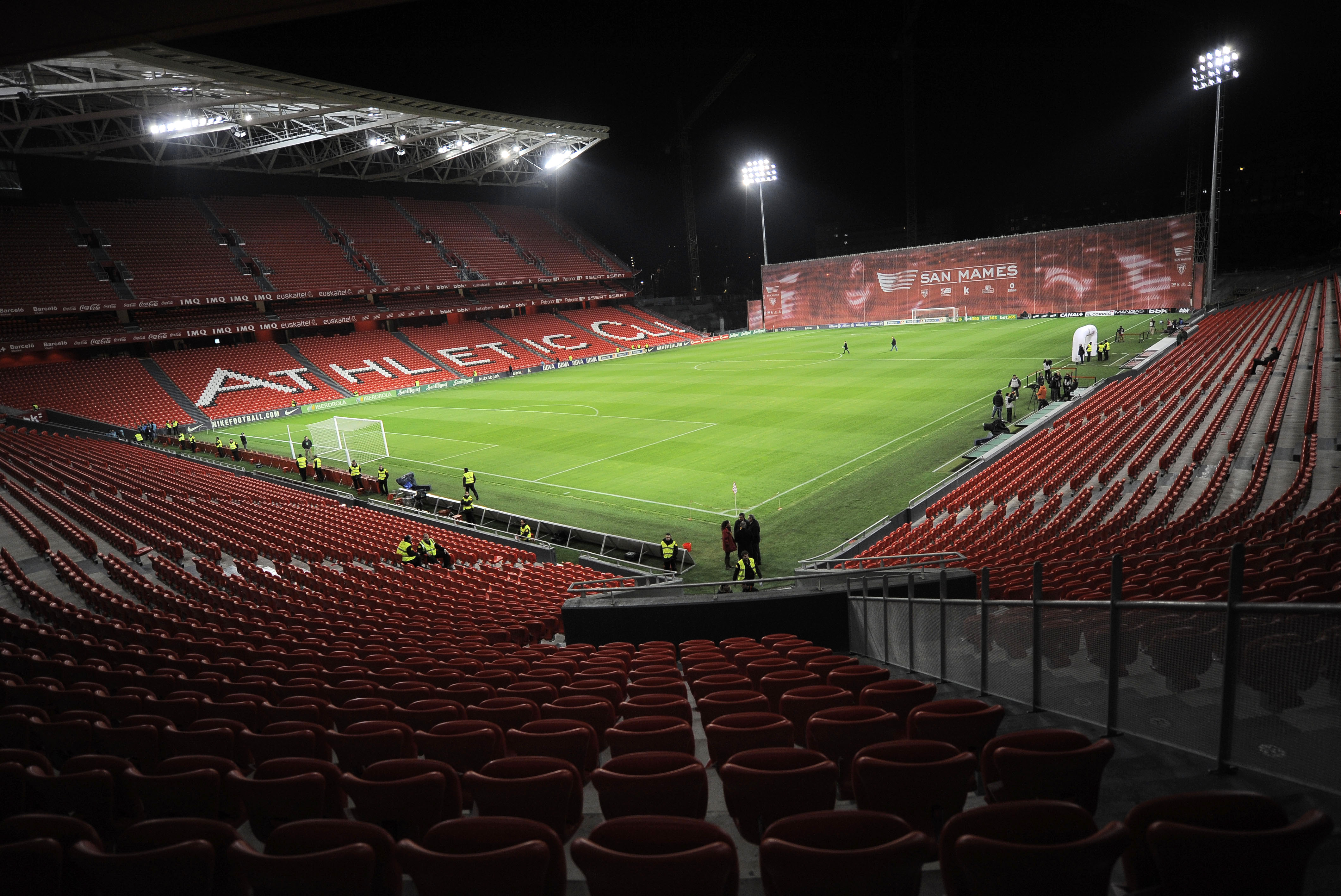 This photo shows a general view of the new San Mames stadium in Bilbao, Spain, Sunday, Dec. 1, 2013. (AP Photo/Alvaro Barrientos)