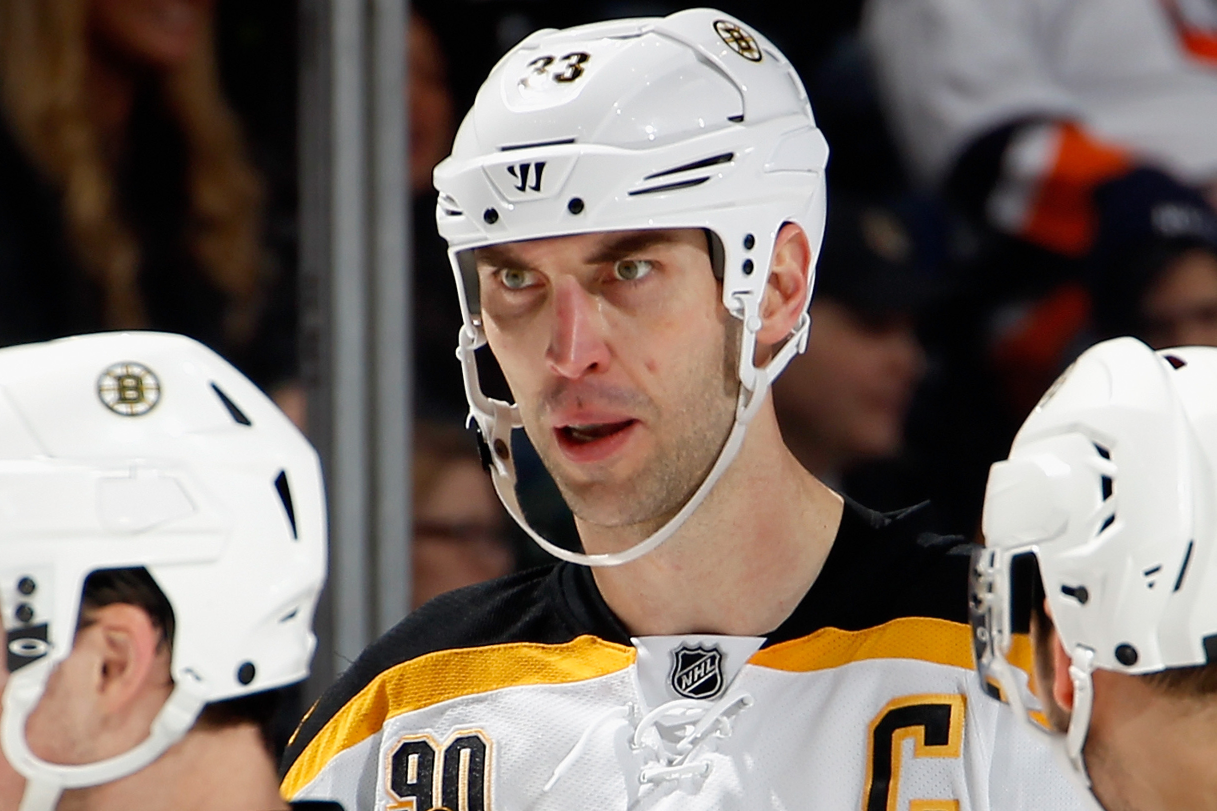 UNIONDALE, NY - JANUARY 27:  Zdeno Chara #33 of the Boston Bruins skates in an NHL hockey game against the New York Islanders at Nassau Veterans Memorial Coliseum on January 27, 2014 in Uniondale, New York.  (Photo by Paul Bereswill/Getty Images)
