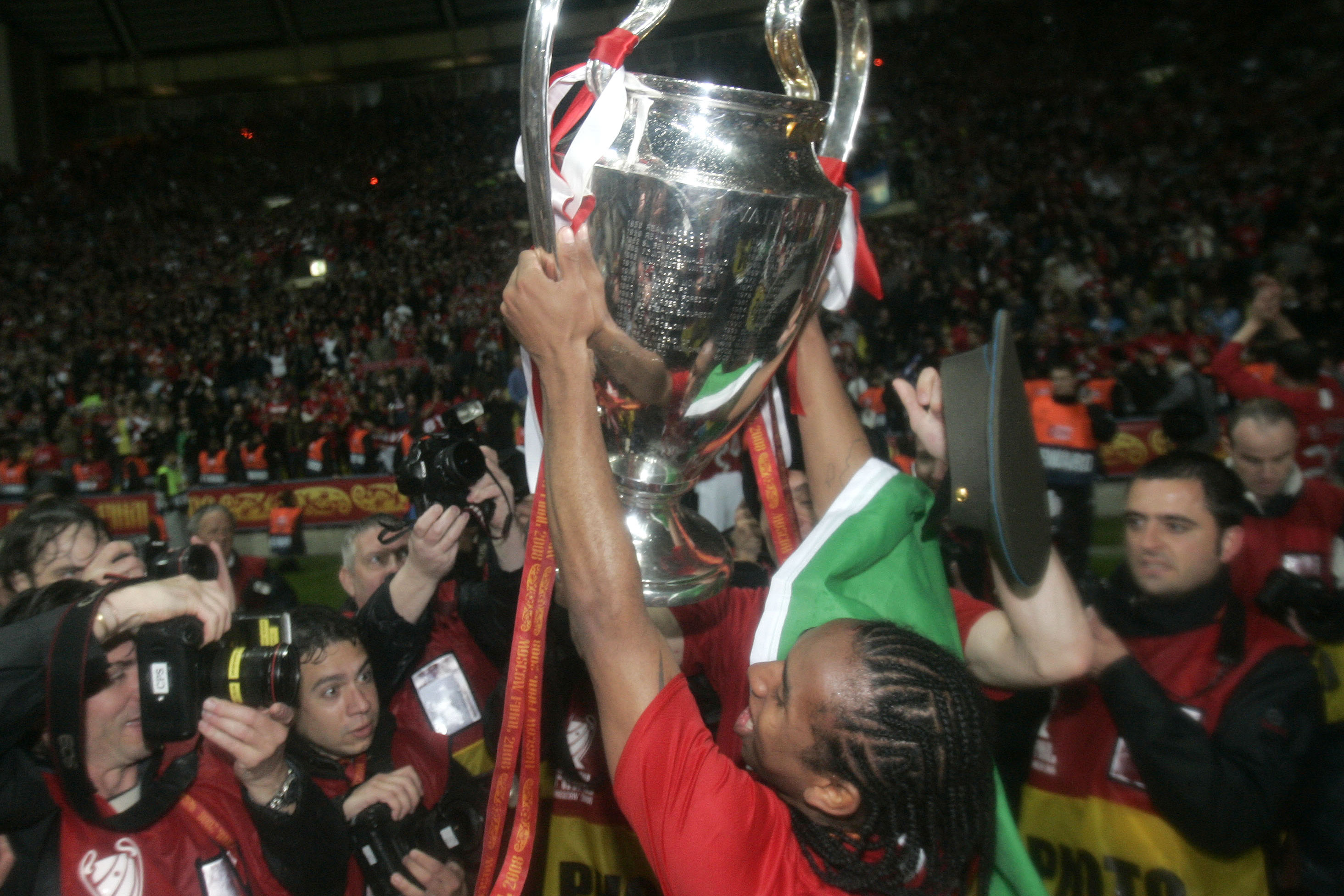 Manchester United's Anderson celebrates with the trophy at the end of the Champions League final soccer match at the Luzhniki Stadium in Moscow, Wednesday May 21, 2008. Manchester United beat Chelsea 6-5 on penalties after the match eneded 1-1 after extra time. (AP Photo/Bernat Armangue)
