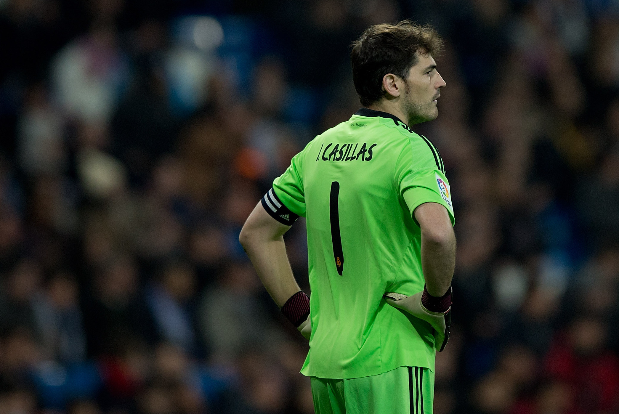 MADRID, SPAIN - JANUARY 09:  Goalkeeper Iker Casillas looks on during the Copa del Rey Round of 8 first match between Real Madrid and CA Osasuna at Estadio Santiago Bernabeu on January 9, 2014 in Madrid, Spain.  (Photo by Gonzalo Arroyo Moreno/Getty Images)