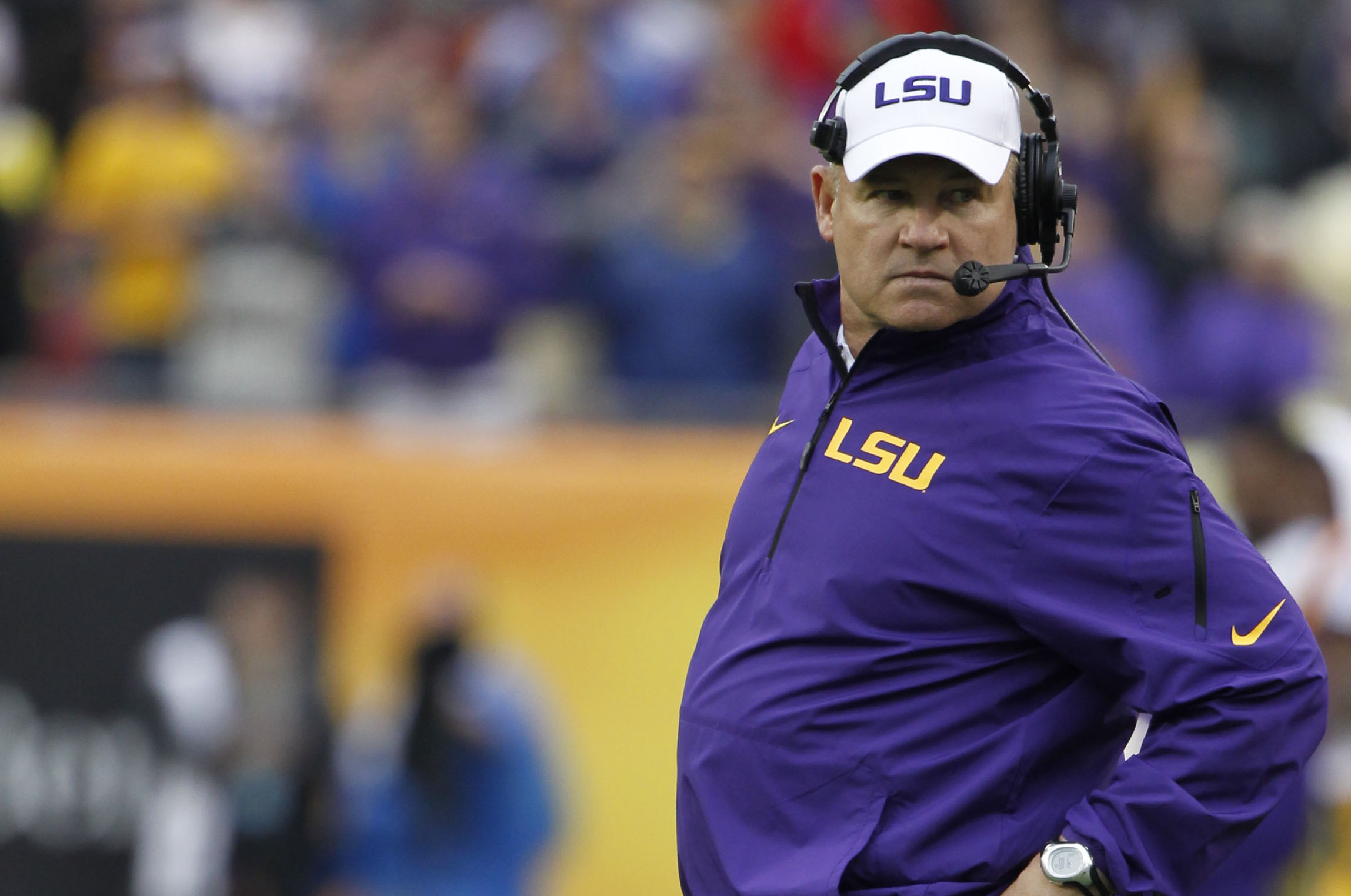 Jan 1, 2014; Tampa, Fl, USA; LSU Tigers head coach Les Miles against the Iowa Hawkeyes during the second half at Raymond James Stadium. LSU Tigers defeated the Iowa Hawkeyes 21-14. Mandatory Credit: Kim Klement-USA TODAY Sports