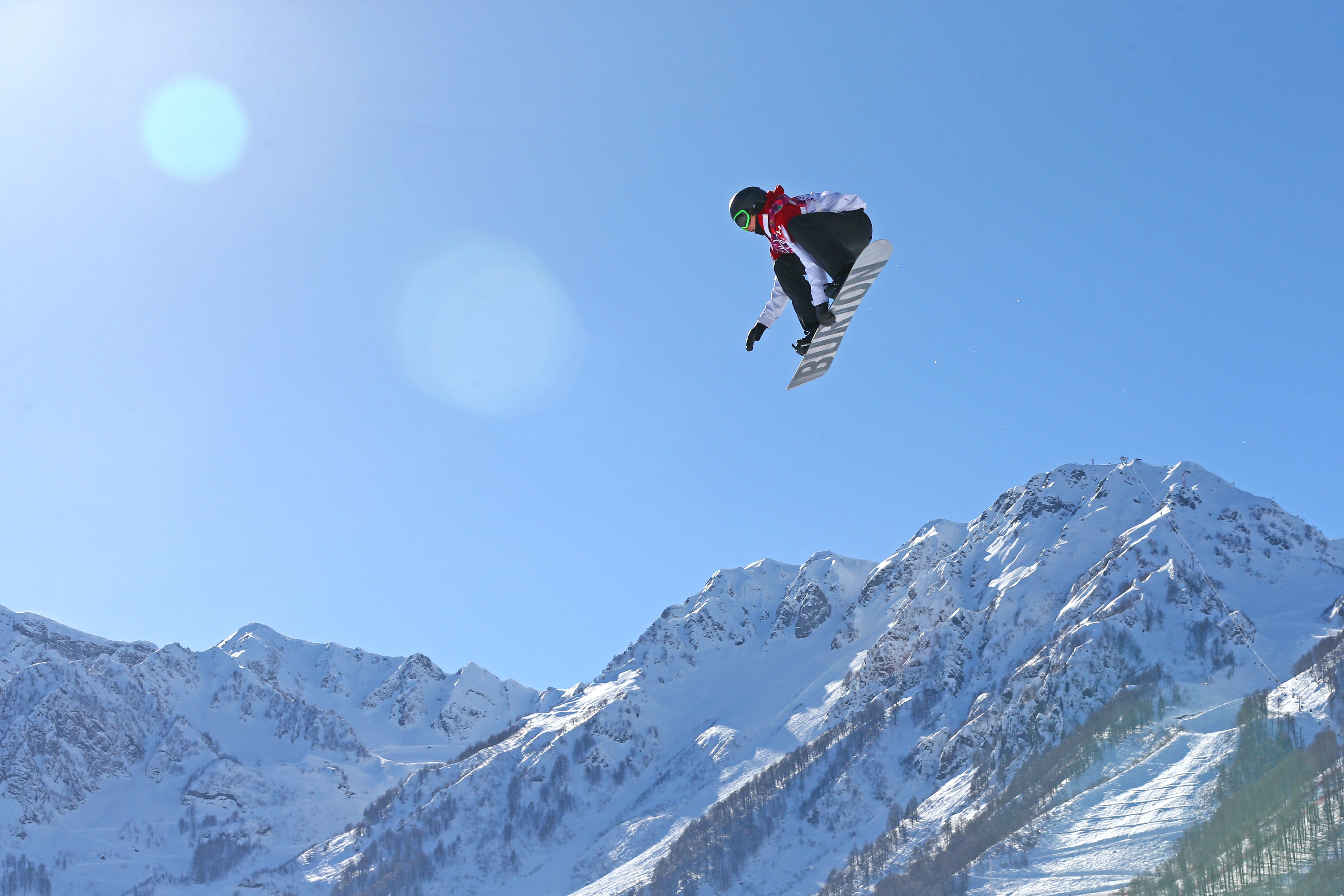 SOCHI, RUSSIA - FEBRUARY 06:  Mark McMorris of Canada competes in the Men's Slopestyle Qualification during the Sochi 2014 Winter Olympics at Rosa Khutor Extreme Park on February 6, 2014 in Sochi, Russia.  (Photo by Cameron Spencer/Getty Images)
