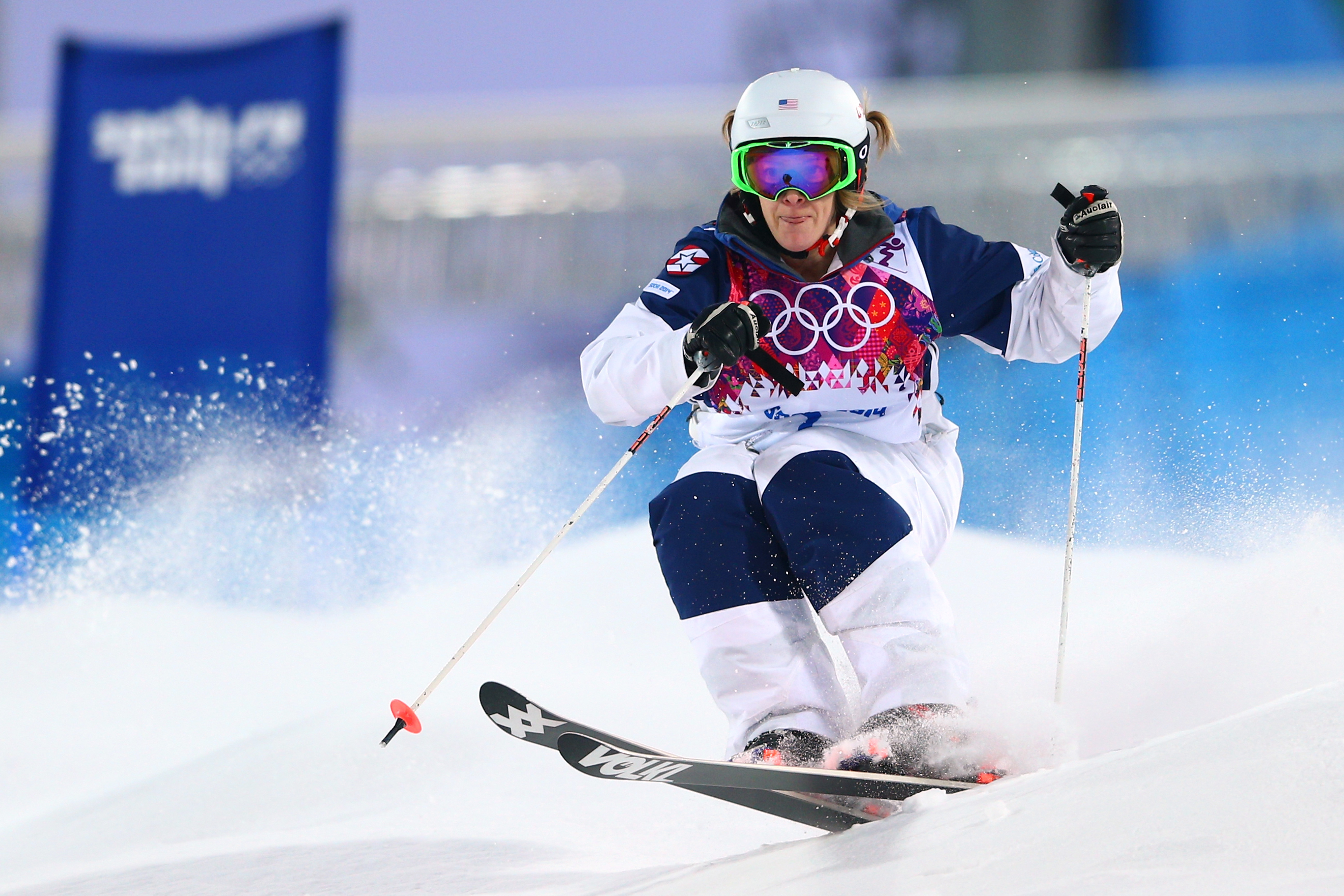 SOCHI, RUSSIA - FEBRUARY 06:  Hannah Kearney of the United States competes in the Ladies' Moguls Qualification during the Sochi 2014 Winter Olympics at Rosa Khutor Extreme Park on February 6, 2014 in Sochi, Russia.  (Photo by Cameron Spencer/Getty Images)