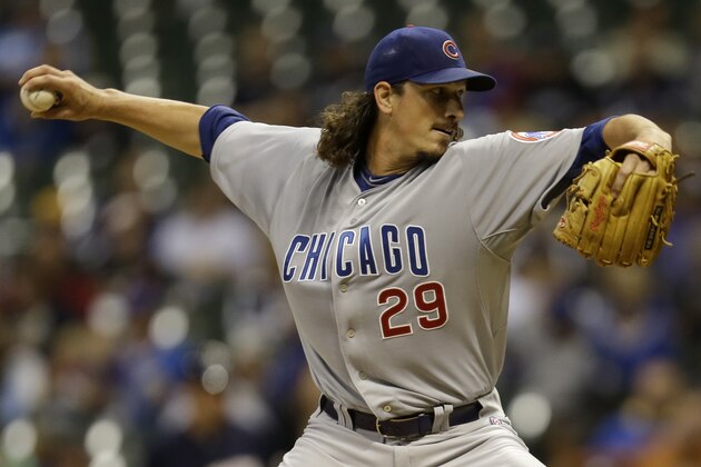MILWAUKEE, WI - SEPTEMBER 17: Jeff Samardzija #29 of the Chicago Cubs pitches during the bottom of the first inning against the Milwaukee Brewers at Miller Park on September 17, 2013 in Milwaukee, Wisconsin. (Photo by Mike McGinnis/Getty Images)