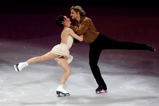 Jan 12, 2014; Boston, MA, USA; Meryl Davis and Charlie White perform during the skating spectacular exhibition event in the U.S. Figure Skating Championships at TD Garden. Mandatory Credit: Greg M. Cooper-USA TODAY Sports