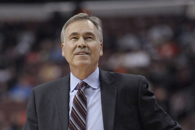Los Angeles Lakers coach Mike D'Antoni is seen during an NBA basketball game against the Philadelphia 76ers on Friday, Feb. 7, 2014, in Philadelphia. The Lakers beat the 76ers 112-98. (AP Photo/Michael Perez)