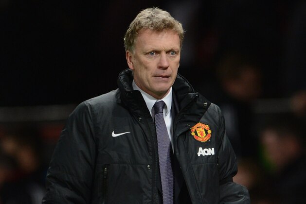 MANCHESTER, ENGLAND - FEBRUARY 09:  Manchester United Manager David Moyes walks off at the end of the Barclays Premier League match between Manchester United and Fulham at Old Trafford on February 9, 2014 in Manchester, England.  (Photo by Michael Regan/Getty Images)