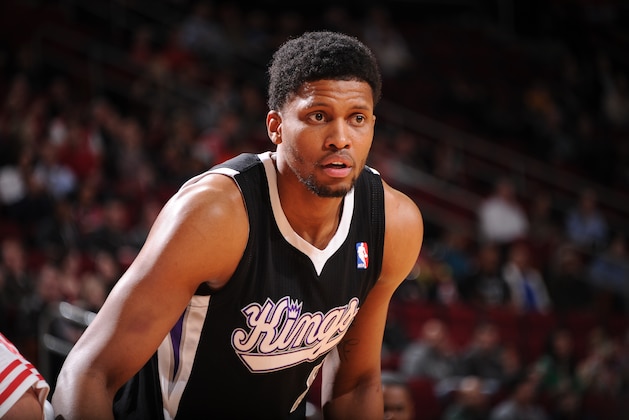 HOUSTON, TX - JANUARY 22:  Rudy Gay #8 of the Sacramento Kings reacts to a play against the Houston Rockets on January 22, 2014 at the Toyota Center in Houston, Texas. NOTE TO USER: User expressly acknowledges and agrees that, by downloading and or using this photograph, User is consenting to the terms and conditions of the Getty Images License Agreement. Mandatory Copyright Notice: Copyright 2014 NBAE (Photo by Bill Baptist/NBAE via Getty Images)