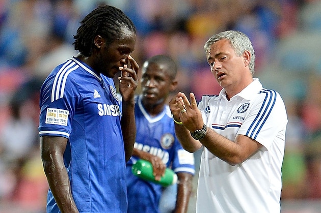 BANGKOK, THAILAND - JULY 17: Manager Jose Mourinho of Chelsea FC talking with Romelu Lukaku during the international friendly match between Chelsea FC and the Singha Thailand All-Star XI on July 17, 2013 in Bangkok, Thailand.  (Photo by Thananuwat Srirasant/Getty Images)