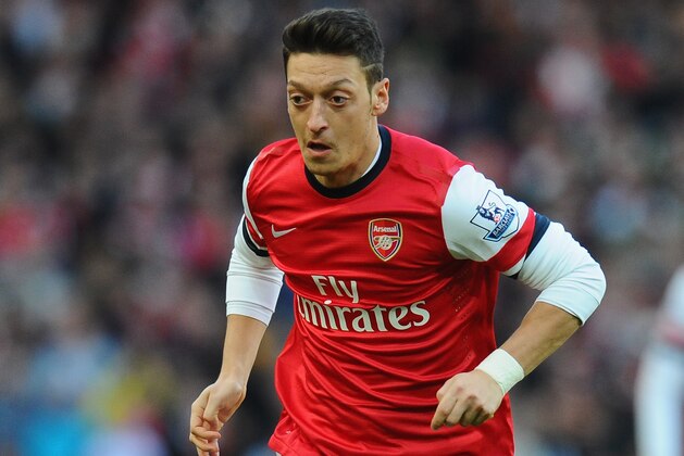 LONDON, ENGLAND - FEBRUARY 02:  Mesut Ozil of Arsenal in action during the Barclays Premier League match between Arsenal and Crystal Palace at Emirates Stadium on February 2, 2014 in London, England.  (Photo by Mike Hewitt/Getty Images)